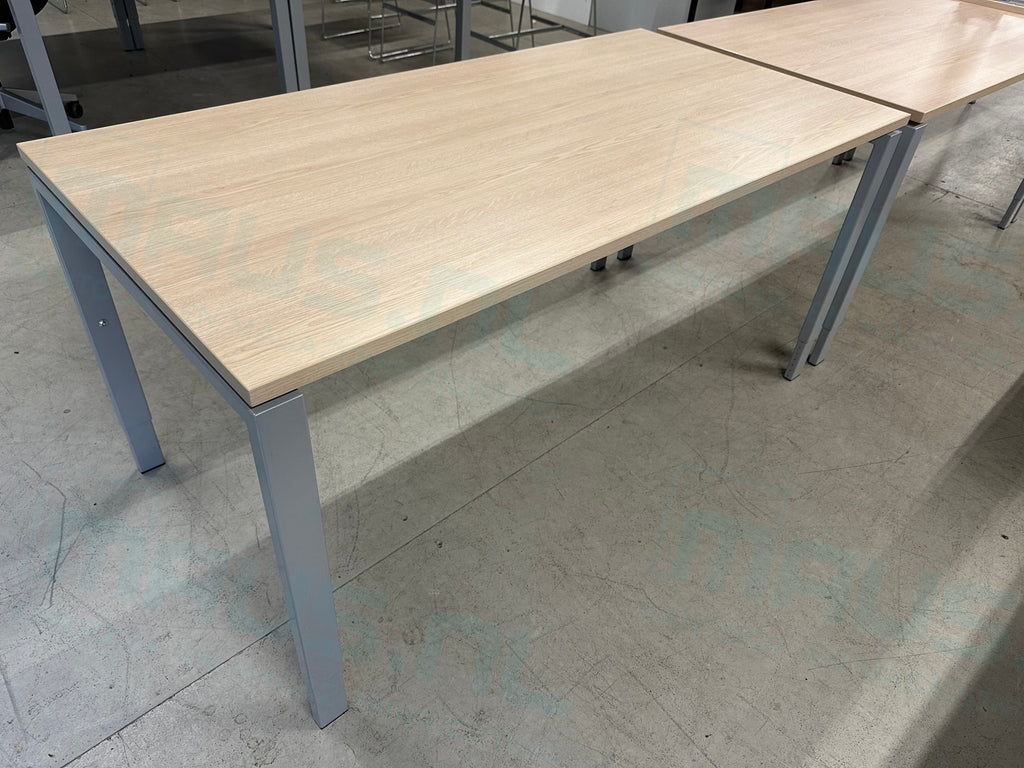 Bureau Licht Eiken 160*80 Bureaus