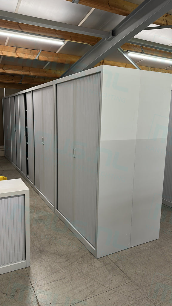 Gebruikte roldeurkast 195 cm lichtgrijs Roldeurkasten