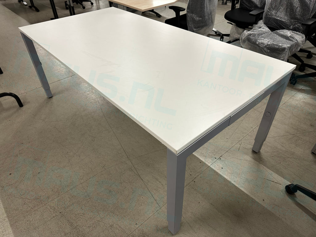 Gebruikte Vergadertafel 200X100Cm Wit/Aluminium Pami Kantoortafel